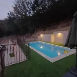 De Superbe Vue Piscine Privee 度假居 *