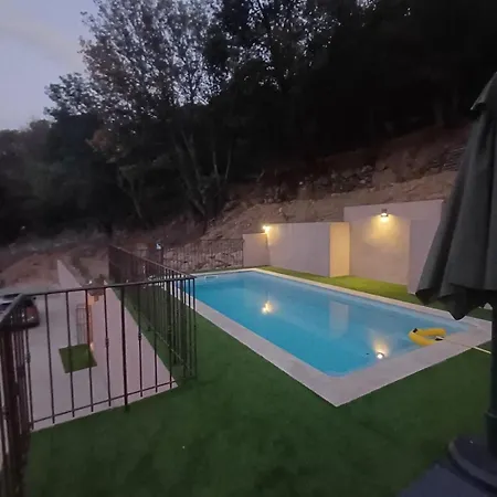 De Superbe Vue Piscine Privee Holiday home *