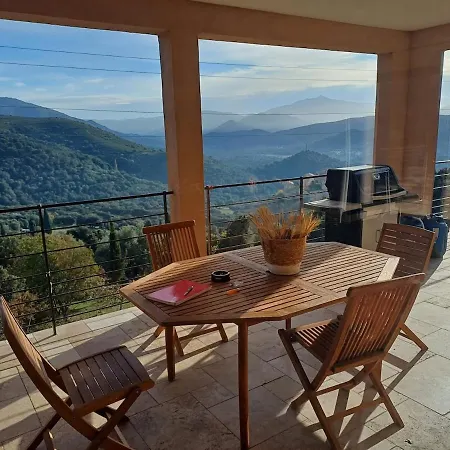 De Superbe Vue Piscine Privee