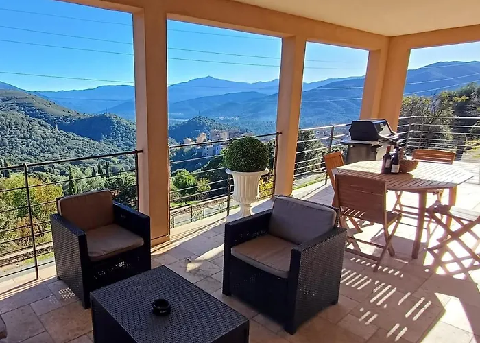 Hébergement de vacances De Superbe Vue Piscine Privee