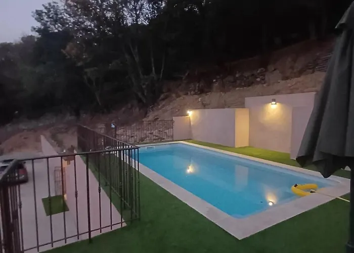 De Superbe Vue Piscine Privee Holiday home *