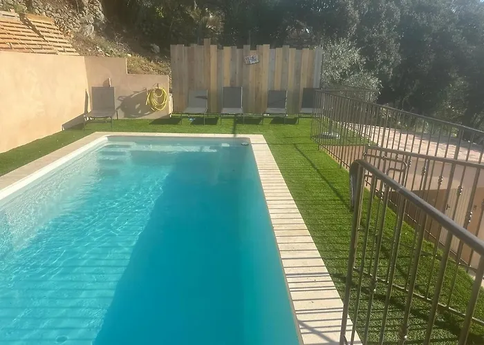 Vakantiehuis De Superbe Vue Piscine Privee Moltifao